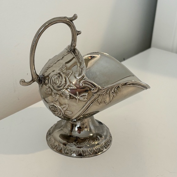 Vintage French silver plated sugar scuttle ornate rose detail Bridgerton style - Picture 3 of 12